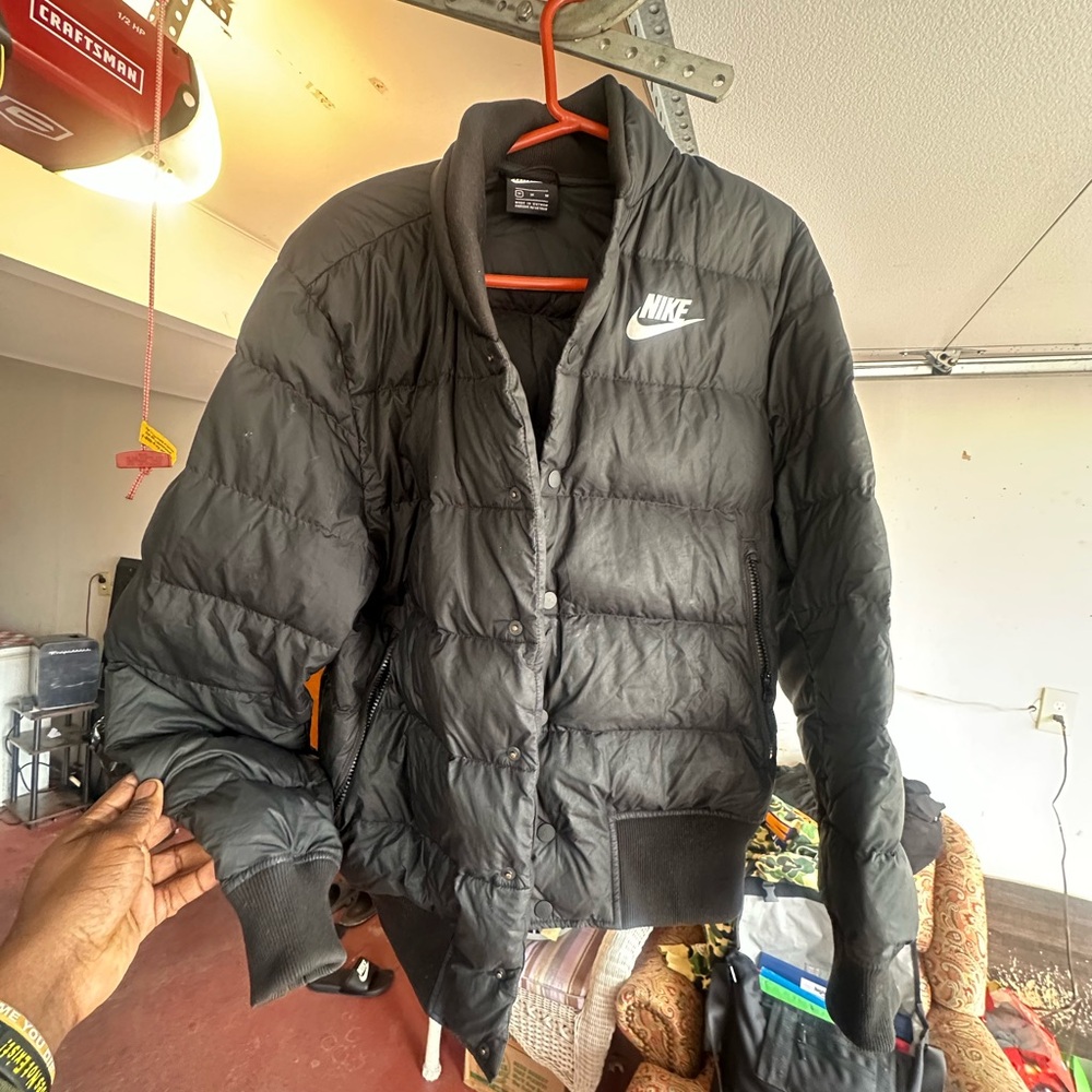 Nike Black Quilted Puffer Jacket with White Logo Size Medium